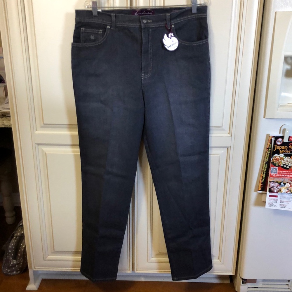 NWT Gloria Vanderbilt Jeans